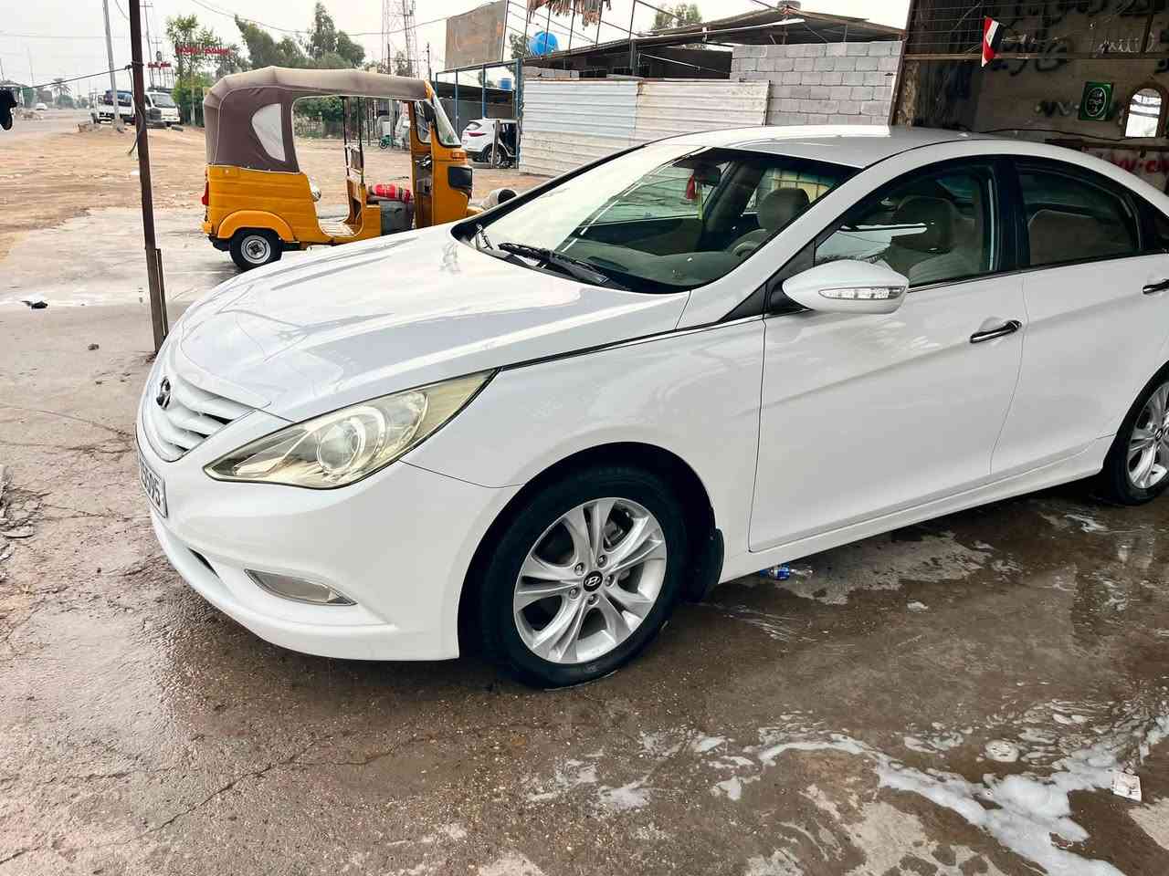 سوناتا موديل 2013 خليجي
كفاله عامه من الصبغ
مكينه 2400 دوش 
المواصفات / قطعتين تبريد . أساير بالمري . المري شفط  
لاستفسار ***********
