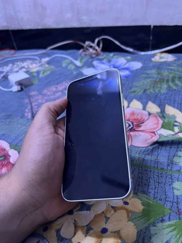 للبيع آيفون 12عادي
ب250الف 
ضهره مكسور ويا كارتونتا ومابي أي عطل 
***********
