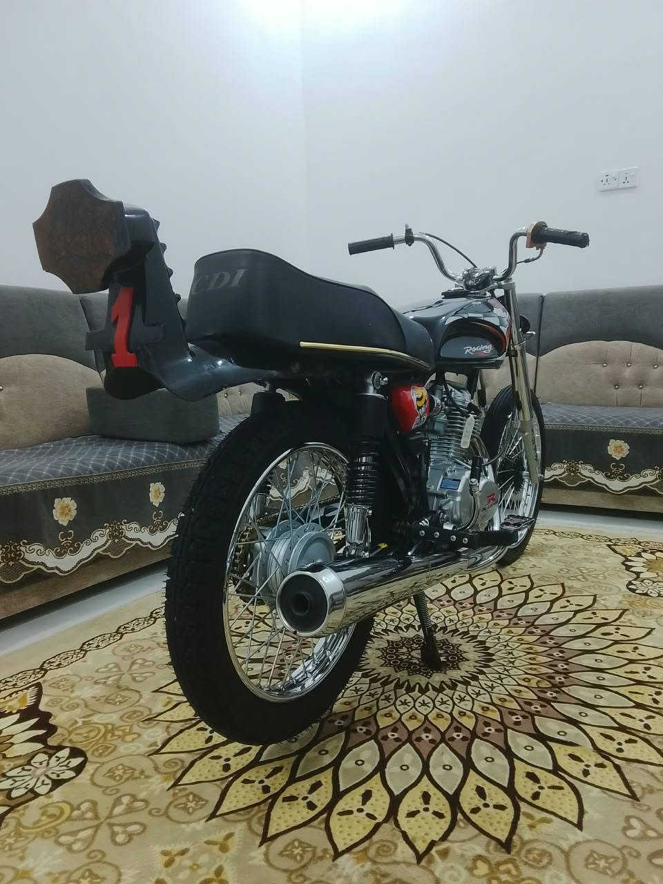 سلام عليكم دراجه يراني نل بيع وراق سكنر مديل 27 صارلها شهر معمره دراجه نضيفه شوفت عينك محركها رابيدو المنطقة البصره شراي يراسني وانه بخدمتكم رقم الهاتف *********** متواجد واتساب فقط
