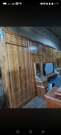 غرفة نوم • اثاث خشبي • ميز تواليت