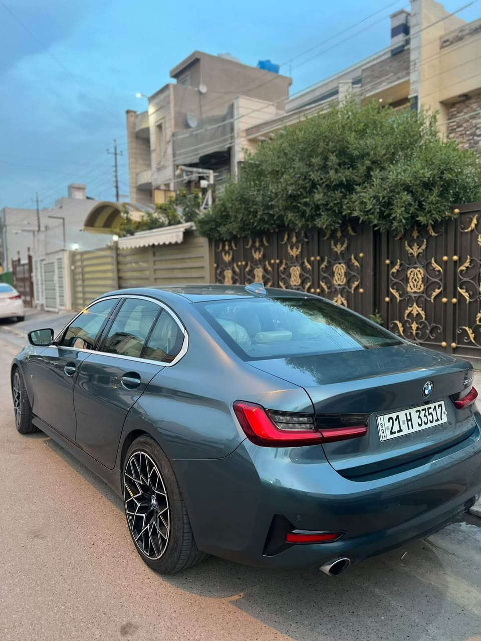 جاملغ صبغ وربع باب بدون دواخل رقم سليمانيه
سعر 210
***********
مكان اربيل

BMW 330i G20 موديل 2020 للبيع
BMW 330i G20 – موديل 2020
* حادث خفيف جداً
* فقط جاملغ تبديل وربع باب صبغ، بدون دواخل
* صور الحادث موجودة سونار
* السيارة كاملة من كلشي
* رقم سليمانية  
* السنوية و الهزه بعدهن ما ساقطات 
* السيارة باسمي
المواصفات:
* محرك 4 سلندر 2000cc TwinPower Turbo
* دفع خلفي
* دخول ذكي للأبواب الأربعة
* فتح وقفل تلقائي عند الاقتراب والابتعاد
* إنارة ترحيبية عند الاقتراب من السيارة
* بصمة تشغيل
* شاشة كبيرة
* فتحة سقف
* كاميرا خلفية
* كشنات تدفئة وتبريد و تحكم كامل كهرباء
* رادار 360 درجة
* حساسات 360 درجة
* مانع خروج عن المسار
* مانع تصادم
* 3 أنظمة قيادة: ECO PRO / COMFORT / SPORT
* تبريد ثلج
* كير ومكينة مكفولات، بدون فتح
* صدر كامل جديد
* داخلية كريمي
* لون مميز جداً
* ويل 20
* ممشى تقريباً 78 ألف ميل بغداد, العراق
