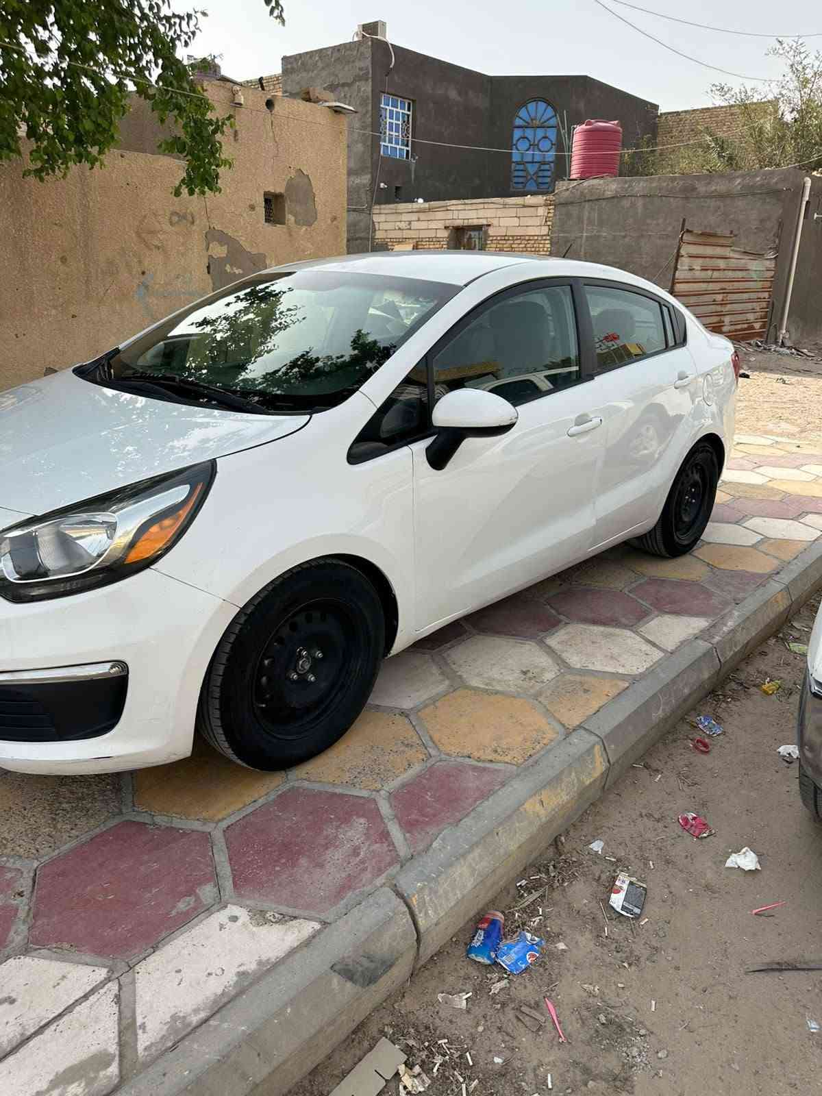 كيا ريو وارد امريكي
موديل 2016
رقم بغداد
ماشيه 90 الف
حادث امريكا تبديل جاملغ امامي جهه السايق نفس اللون اصلي
حادث بالعراق باب خلفي جهه الصدر مصلح نفسه
سياره جاهزه مكينه كير حداديه مابيهه نقص
تبريد ثلج
تخم تاير جديد
السعر 86
بيع او مراوس حسب القناعه

***********
***********

نص مكتوب في الصور:
- 9012566