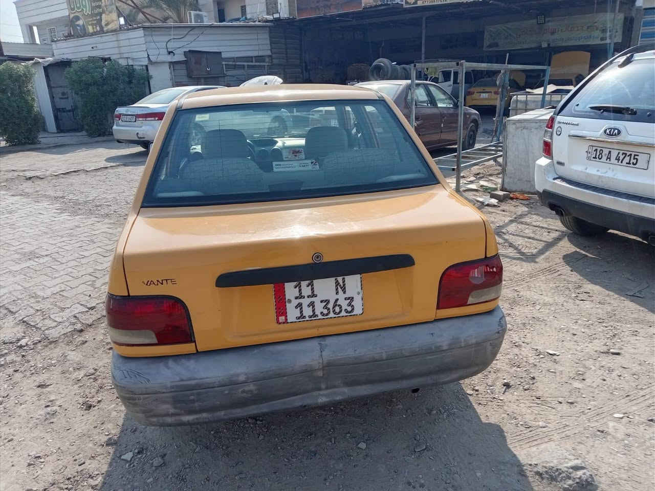 سلام عليكم سيبا مديل 15للبيع سياره مكفوله من ضربه تبديل كير مكينه كفاله تبريد كله سياره بلادي شريه يتصل *********** اني مكلف بل نشر  مكان بغداد  بلديات ضباط  تحويل ثاني يوام
