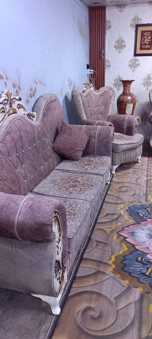 السلام عليكم تخم 10مقعد اخو الجديد اي ضرر مابي السعر 325وبي مجال المكان بغداد الكاضميه يوجد توصيل الاتصال ***********
