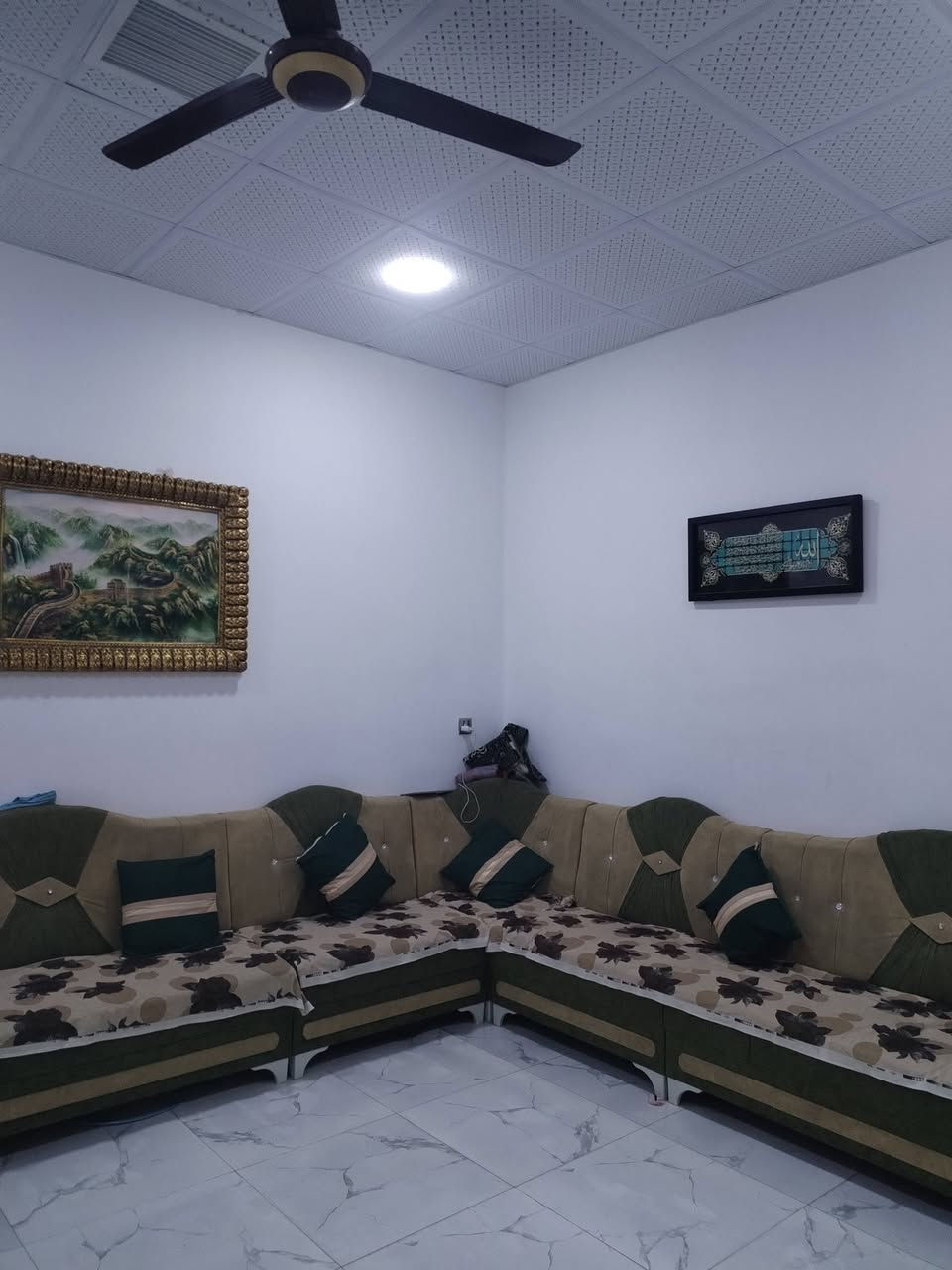 للبيع بيت ١٠٠ متر.
بيت ١٠٠ متر رقم فول و بناء حديث
عنوان كركوك قرب محطة طاهر
السعر ٣٢ مليون وبي مجال
للمزيد اتصل بالرقم
***********
