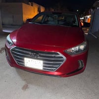 للبيع    هيونداي إلانترا (Hyundai Elantra).  الموديل: 2018.  الفئة: SE...