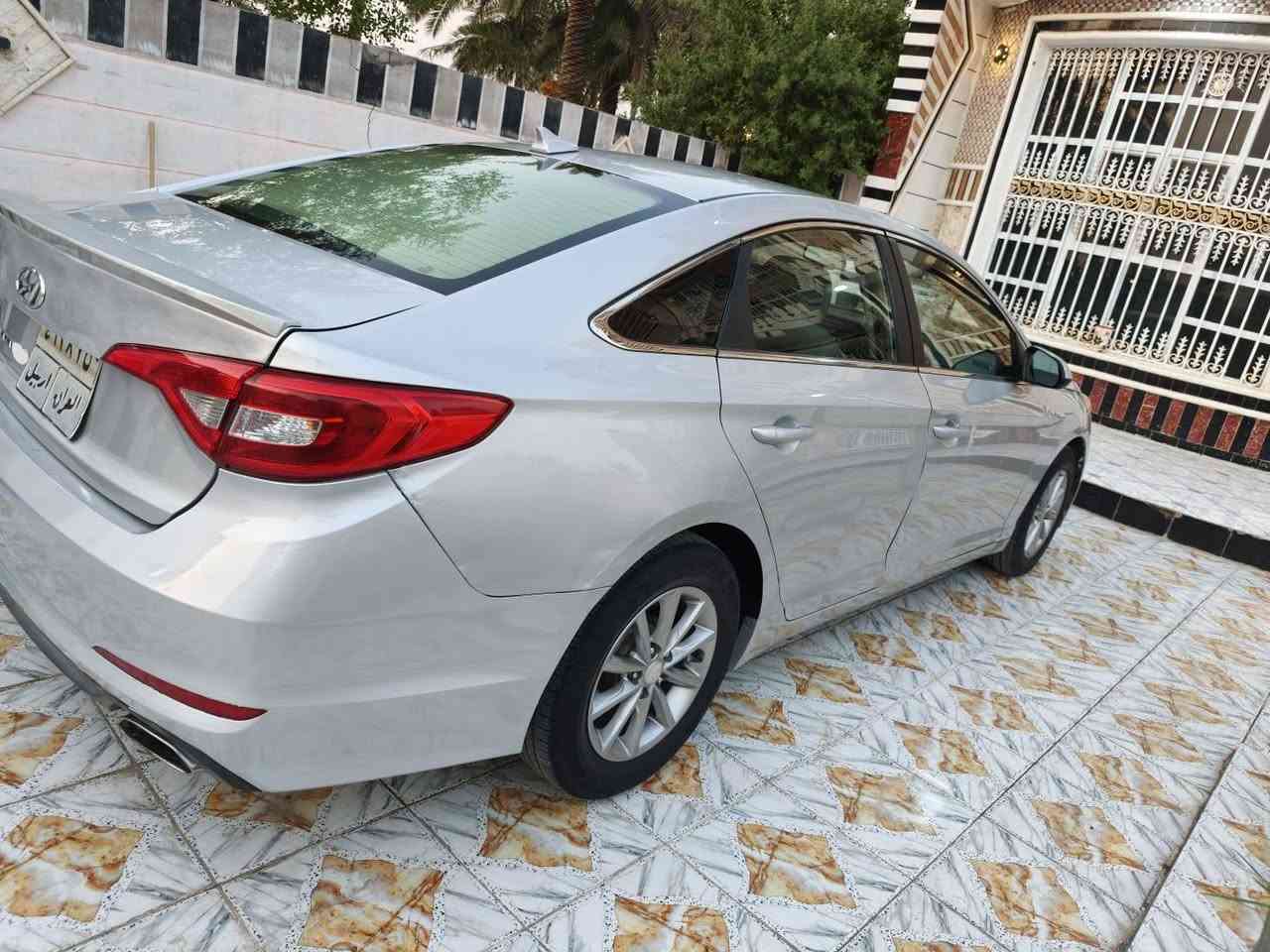 @سوناتا موديل 2017حادث جاملغ او بنيد ولباقي موضح بلسونار سياره جديده وجاهزه كير مكينه حداديه تبريد كله بشرط السعر95هاتف***********
