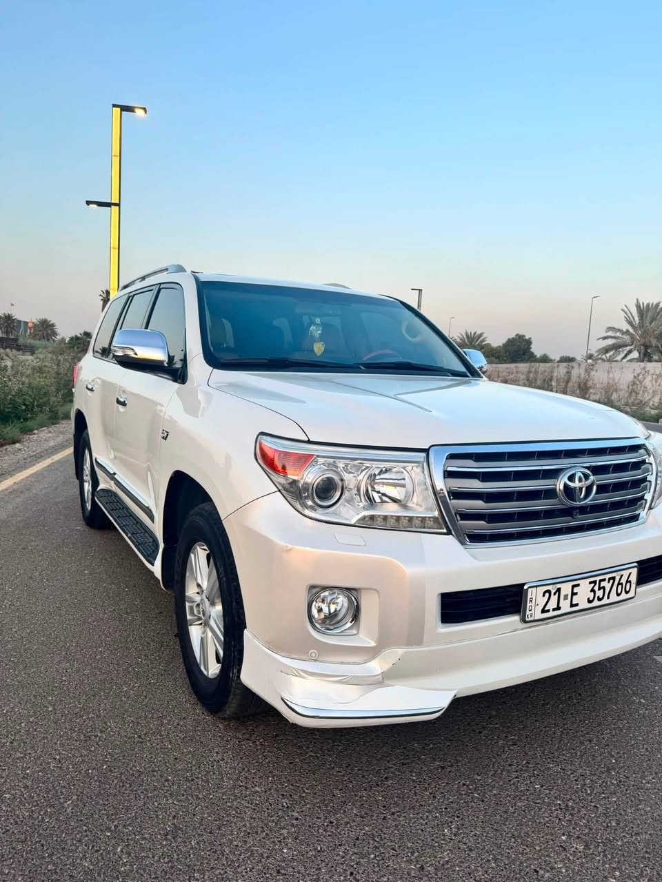تويوتا لاندكروز VXR  2013
السيارة حلوة وما متعوبه بلخير ع ياخذها 
مضلله بيها باج تضليل من المرور 
المحرك:
8 سلندر 5.7
الممشى:
137 ألف كم
الحالة:
مكفولة كفالة عامة من الدعامية إلى الدعامية
بدون صبغ
بدون بارد
بدون رصعات
حتى الدعاميات بدون صبغ
 اللحية بدون صبغ
المواصفات (فول)
مواصفات لكزز معروفه
شاشة كبيرة لمس
حساسات
كاميرات
3 شاشات
فتحة سقف
مقاعد جلد
كار بلاي
شحن موبايل
8 إيرباق
تبريد مركزي
بصمة تشغيل
تشغيل عن بعد
ثلاجة
لايتات LED زينون
تحكمات ستيرن
فورويل
هوك
السيارة نظيفة جداً وتعتبر شبه زيرو
التايرات:
تخم تاير دنلوب الأصلي
المحرك والگير:
بشرط – غير مفتوح
السنوية:2030

 الاتصال:
***********
***********
