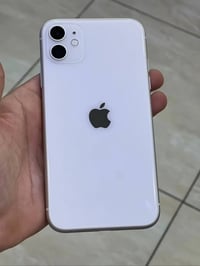 آيفون ١١ • نظيف جداً • بطارية ٧٣٪