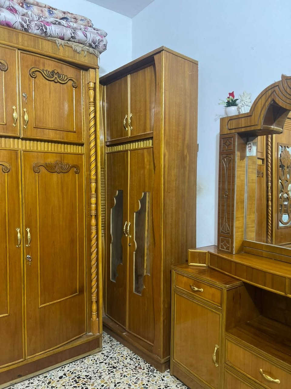 غرفة نوم السعر المطلوب  مليون و٢٥٠ اخت الجديدة للاستفسار على هذا الرقم
***********٥
