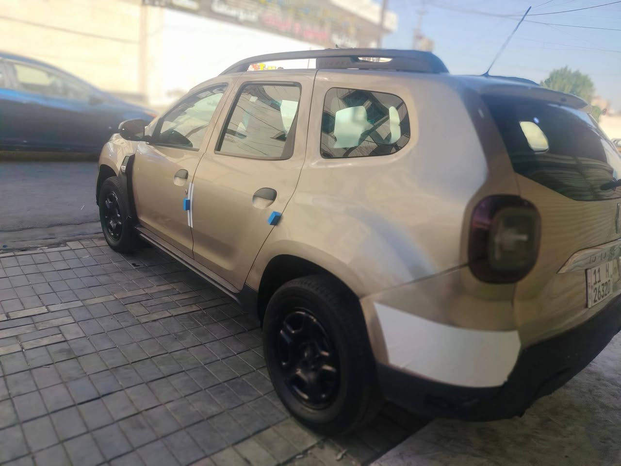 🚗 رينو داستر للبيع
كير ومحرك مكفولات لد امامي وخلفي ومواصفات معروفه هوايه بيه مواصفات 
🔹 موديل: 2019
🔹 المحرك: 4 سلندر 
🔹 الوقود: بنزين ⛽
🔹 ناقل الحركة: أوتوماتيك
🔹 عدد الركاب: 5 ركاب

✨ سيارة عملية واقتصادية، وسعرهه مناسب الشراي يتصل 

📞 للاستفسار: ***********

