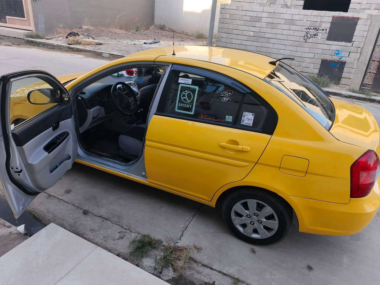 اكسنت دبدوب للبيع. موديل 2010
محرك 16. كوري 
 فول تومتيك.. بدون ضرار شرط... بيه معجون تلقطات بس... 
تبريد ثلج شرط. 
رقم نينوي مسطرة جديد... مصفره من كلشي شرط تحويل 
السعر 105وبيه مجال... اتصال رقم... ***********
