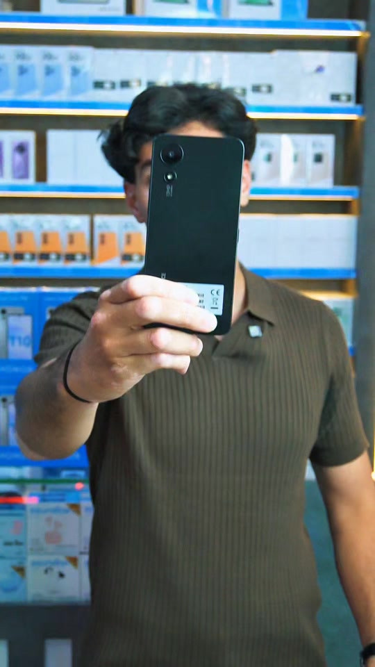 HONOR CHOICE T10 – -مواصفات الجهاز  *  الشاشة: 6.75 إنش – 90Hz *  المعالج: ثماني النواة *  الذاكرة: 4GB RAM / 64GB *  الكاميرا الخلفية: 13MP *  الأمامية: 5MP *  البطارية: 5000mAh *  الشحن: Type-C – 10W *  يدعم 4G * يدعم كارت ذاكرة خارج للطلب او الاستفسار الاتصال على ***********📞  او زيارتنا في احد فروعنا : 📍الزعفرانية _الأربع شوارع _مجاور مطعم شاورما ونص  -اوقات الدوام : من الساعة ⏰ال10 صباحاً الى الساعة ⏰ال12 مساءاً  📍شارع الربيعي _قرب تقاطع مول دريم ستي _مجمع البركة اوقات الدوام : من الساعة ⏰ال9 صباحاً الى الساعة ⏰ال6 مساءاً -متوفر بالتقسيط لحاملين بطاقة مصرف ( الرافدين - الرشيد -الاهلي العراقي) -وايضاً تگدر تطلب الجهاز بالتقسيط عن طريق منصة جني  -يتوفر توصيل لكافة محافظات العراق 📦🚚 #صيانة #موبايلات #بغداد #الزعفرانية_الاربع_شوارع #شارع_الربيعي 
