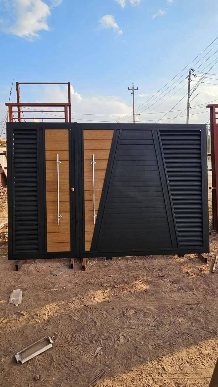 نوفر لكم تنفيذ وتجهيز:
🔹 شبابيك حديد مودرن بأحدث التصاميم.
🔹 أبواب خارجية وداخلية بتشطيبات راقية.
🔹 تفصيل حسب القياسات المطلوبة.
🔹 دهان حراري عالي الجودة ومقاوم للعوامل الجوية.
🔹 دقة في التصنيع وإتقان في التركيب.

✔️ تصاميم عصرية تناسب جميع الواجهات.
✔️ خامات ممتازة وأسعار منافسة.
✔️ تجهيز الجملة والمفرد.

📍 الأخوين  للأعمال المعدنية
📍 بغداد الأمين الثانيه قرب البانزيخانه 
⭐  خبرة في الأعمال المعدنية

📩 راسلنا الآن لمعرفة الأسعار أو لطلب تصميم خاص يناسب منزلك.

*********** 

ورشة الاخوين… عندما تجتمع المتانة مع جمال التصميم
#بغداد #

نص مكتوب في الصور:
- ورشة الأخوين نعمل كافة الأعمال أبواب - شبابيك - سندويج بنل محجرات شبابيك أبواب سندويج بنل مخازن سقائف للتواصل والاستفسار العنوان: بغداد - الأمين الثانية - قرب البانزيخانة ***********