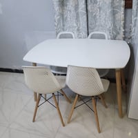 ميز طعام خشب • ٤ كراسي • بغداد حي العامل