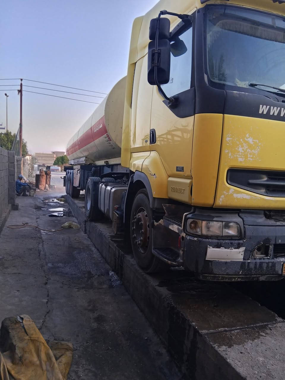 رينو للبيع 
موديل2001
طوناج +جي بي أس كامل
حاليآ شغاله
***********
