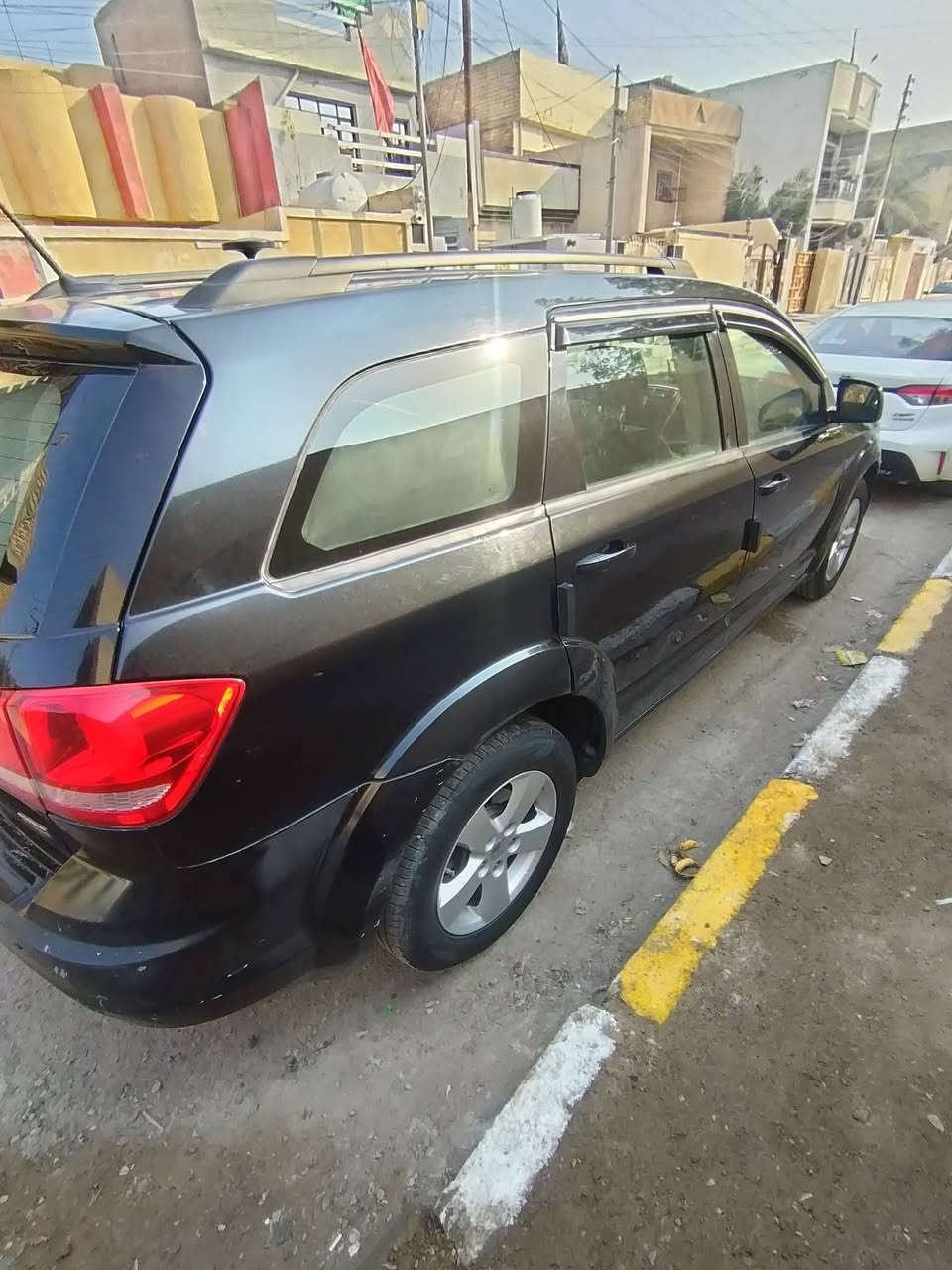 دوج جورني ٢٠١١ محرك ٣٦٠٠ لون اسود رقم بغداد بسمي ٧ راكب ٣ قطع تبريد السعر ١٠٥ $ وبيها مجال بسيط
***********
