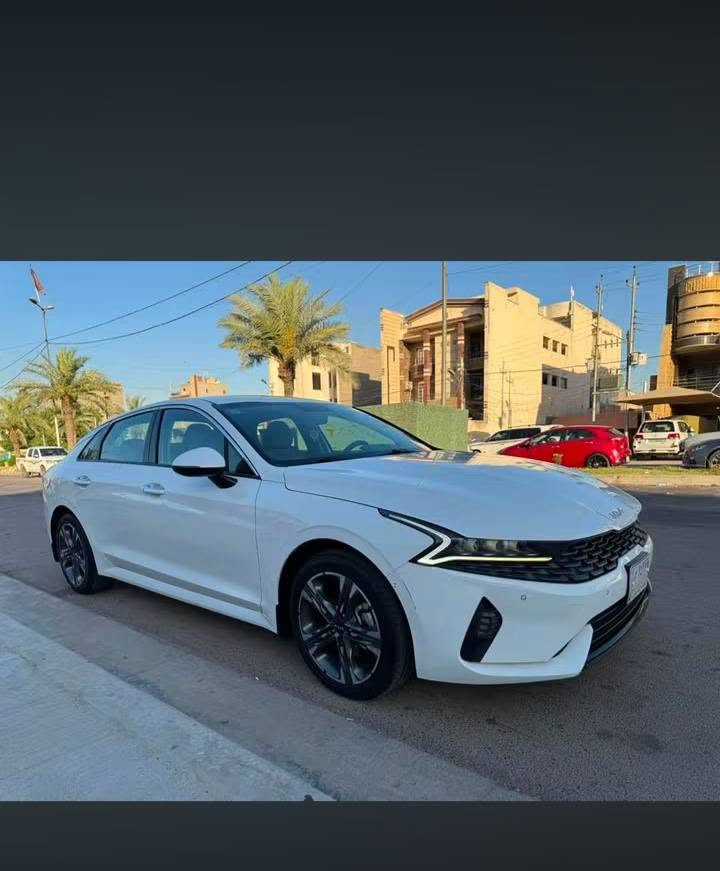 كي فايف خليجي موديل 23 سياره ويروح
مكفوله كفاله عامه 
رقم بغداد بسمي فول مواصفات عده بانوراما 
مكينه 2000
ماشيه 20
مكان السياره ناصريه 
***********

