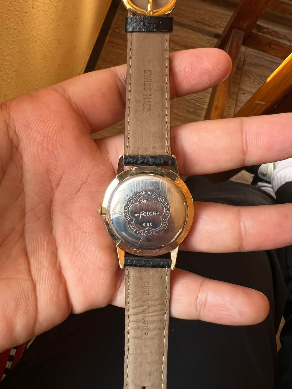 السلام عليكم
فلكه مكينه نصب سنتر ثواني منعزل طلاء ذهب نظيفه جداً 150$ للاستفسار ***********
