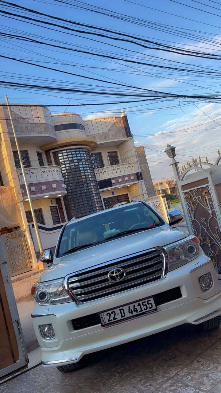 لاندكروز GXTR خليجي
2014 كفالة عامة 
ماشية 105KM حقيقي
ثمانية سلندر 4600
فتحة سقف
شاشة اندرويد
شاشات خلفية
كاميرات 360
كشنات كهرباء
تشغيل عن بعد
لايتات زنون
داخل بيجي
ومواصفات اللاندكروز الاخرى المعروفه
السعر 38500 وبيها مجال
سيارة بأسمي تحويل ثاني يوم
*********** بغداد, العراق
