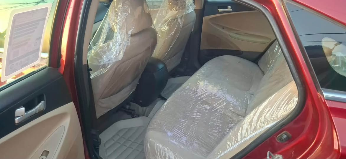 سلام عليكم سوناته وراد مريكي بيه الثلاثه قطع صبغ جماليه بدون معجون وباقي سياره كفاله عامه سياره جاهز من تخم تاير من حداد مامي خلفي مكينه وكير 2400 رقم واسط دولي مشروع وطني الغاء 30 مكان سياره بواسط سعر 82رقم تلفون ***********
