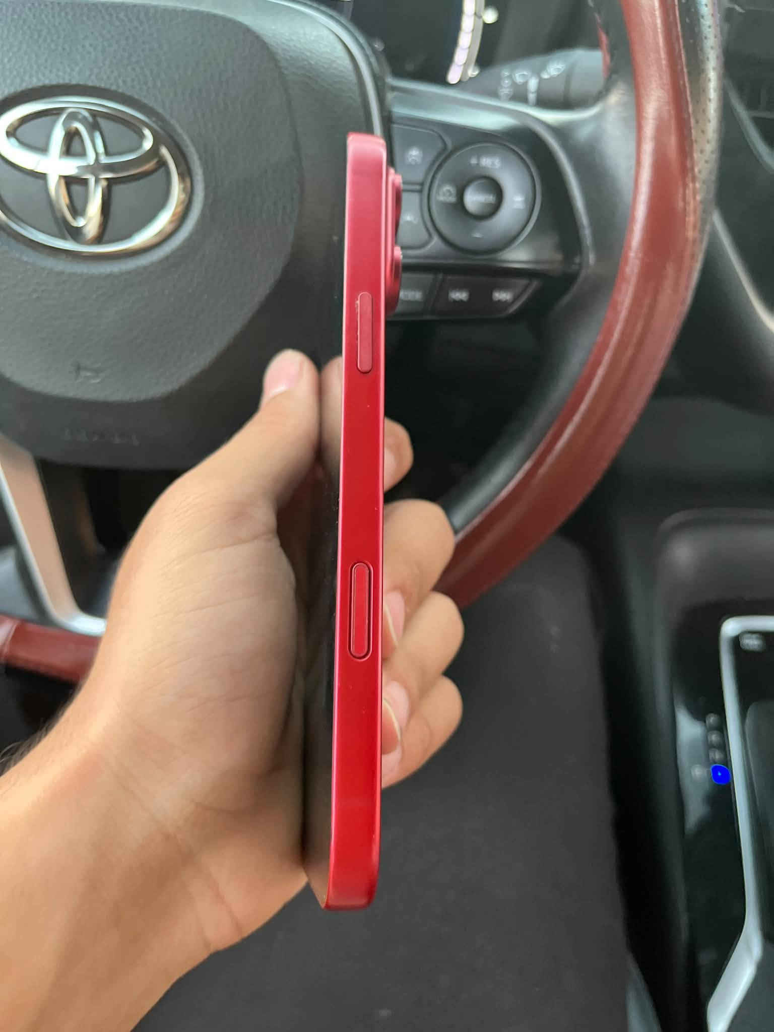 السلام ؏ـليكم
ايفون 17 PRO MAX (كوبي اصلي) شكل الـ18 مو تغليف هوه لونه هيج ؏ ايفون 18 ذاكرته واحد تيرا كلشي ينزل بي تريد تخلي بي سيم كارد هم يصير 
السعر 140 
عنواني ديالى بعقوبة 
للأتصال ***********
توصيل موجود

نص مكتوب في الصور:
- ٥:٣٣
- 19
- حول
- الإسم
- < iPhone
- الإصدار
- < 26.0
- النموذج
- iPhone 17 Pro Max
- رقم الموديل
- MFYK4LL/A
- الرقم التسلسلي
- JXVP7L2RFN
- الأغاني
- جار التحميل...
- الفيديوهات
- الصور
- السعة
- 1TB
- متوفر
- ٦٠٨ غيغابايت
- عنوان wifi
- 00:08:22:9d:1d:51
- Bluetooth
- FE:9D:46:00:00:08
- البرنامج الثابت المودم
- 1.00.04
- SEID
- <
- قفل الناقل
- لا توجد قيود على بطاقة SIM
- شريحة الاتصال الأمامية
- IMEI
- 352687369936347
- صحة البطارية
- تعد بطاريات الهاتف، مثل جميع البطاريات القابلة لإعادة الشحن، مكونات قابلة للاستهلاك تصبح أقل فاعلية مع تقدم العمر. تعرف على المزيد ...
- السعة القصوى
- 100%
- هذا مقياس لسعة البطارية بالنسبة إلى الوقت الذي كانت فيه جديدة. قد تؤدي السعة المنخفضة إلى تقليل ساعات الاستخدام بين الرسوم.
- القدرة على الأداء الذروة
- ستساعد أنظمة البرامج والأجهزة الديناميكية المدمجة في مواجهة تأثيرات الأداء التي يمكن ملاحظتها مع تقدم بطارية iPhone كيميائيا.
- شحن البطارية الأمثل
- لتقليل تقادم عمر البطارية، يتعلم iPhone من روتين الشحن اليومي الخاص بك حتى يتمكن من الانتظار حتى ينتهي الشحن بعد 80% حتى تحتاج إلى استخدامه.