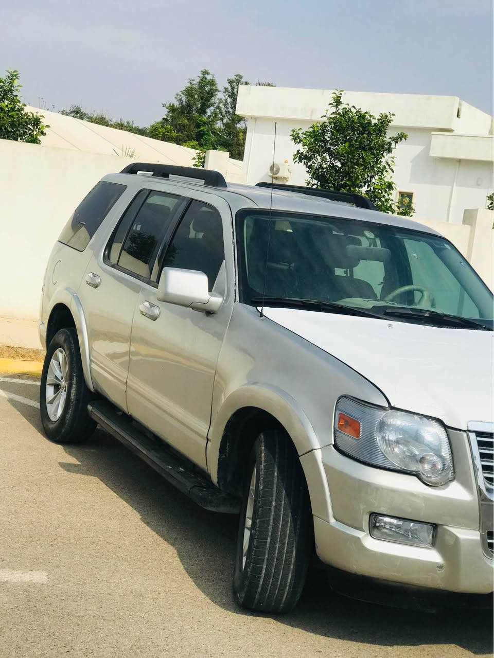 اكسپلورر • ٢٠٠٨ • دبل اكسل