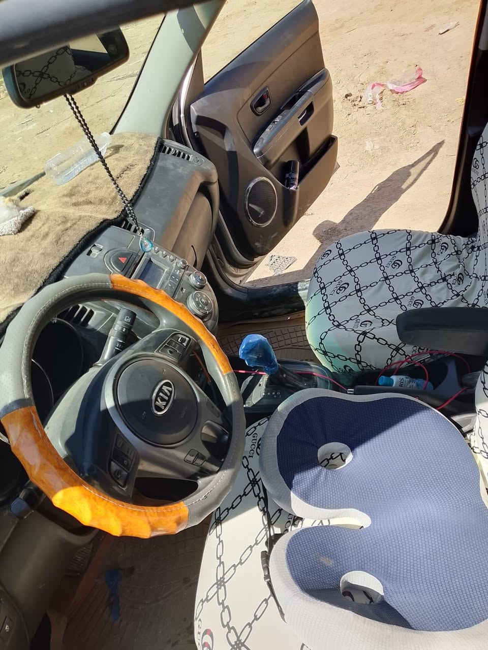 صول ٢٠١١ امريكي رقم  دولي كربلاء.بإسمي مكينة٢٠٠٠ تبريد سنوية  مجددة ظربتهه بالجنطة وبيها بارد بلصفاح بسيطة بيهه رشات جمالية
مكانهه بابل المدحتية  *********** السعر ٧٧ وبي مجال
