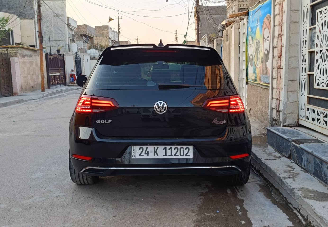 للبيع فقط السعر 105 ورقه 
فولكس فاغن گولف موديل 2021 رقم دهوك 
للاتصال *********** و
محرك 4 سلندر1400 تيربو كير اوتو محرك وكير مكفولات 
مواصفات عاديه
ماشيه 140 الف كيلو
.شاشه . وكشن كهرباء . تحكم استيرن. كاميرا
تبريد وتدفئه شغالات
صدر وتخم تاير نظيف 
وارد امريكي حادثها جاملغ وبنيد مصبوغات 
وبالعراق بيها طخه بالجاملغ الخلفي ونصبغ 
يعني بيها صبغ 3 قطع فقط
بدون دواخل شواصي لغود مكفولات
المكان بغداد الزعفرانية بغداد, العراق
