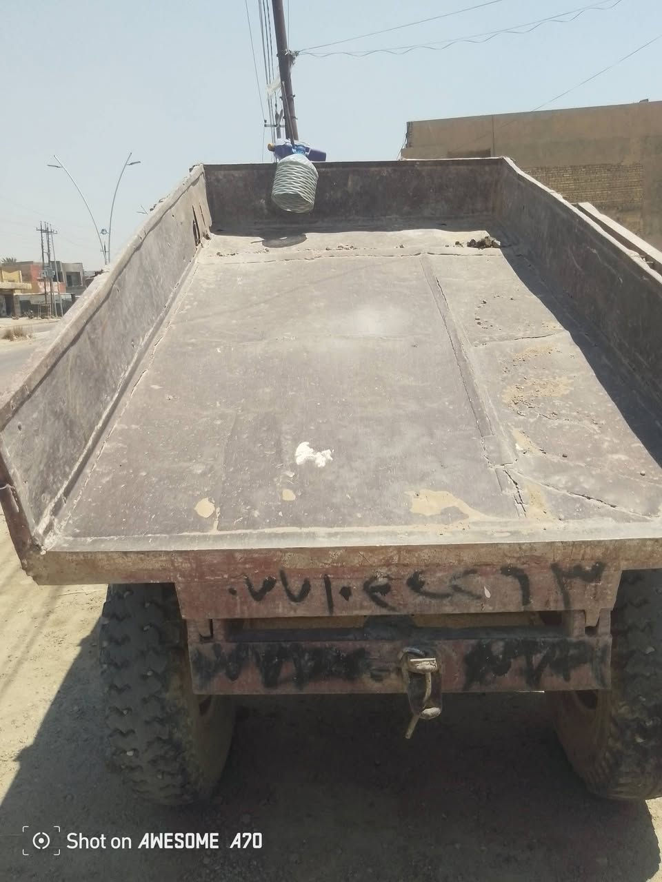 السلام عليكم مكينه عنتر موديل 86 بدون ارقام وسنويه عربانه فلوجه خشب سعرها 3500 وبيها مجال للشراي***********

نص مكتوب في الصور:
- Shot on AWESOME A70