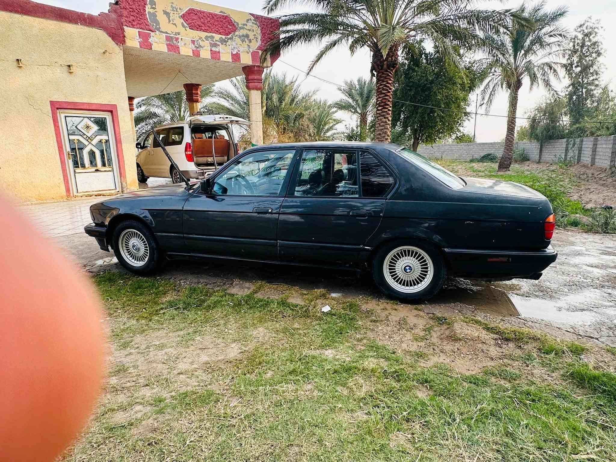 ‏سيارة ￼ بي إم موديل 91 ￼ سنوية باسمي 28            0771438435￼￼
