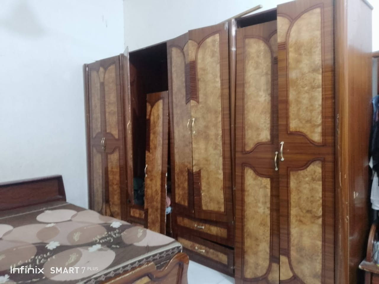 غرفه للبيع سعر 80 عنوان زويريجات الاتصال على رقم رجا مكلفه بنشر لاتراسلون 
***********
