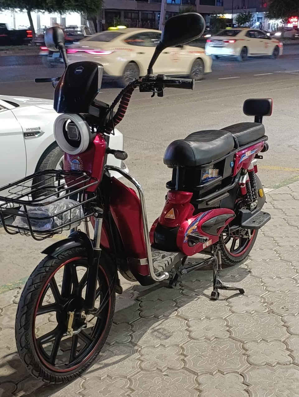 ماطور شحن حجم 20 اخو الجديد موديل 26 استعمل شهرين فول مواصفات 5 بطاريات بشرط مكان أربيل هفلان سعر 350 الف ومجال 
*********** وتس أربيل, العراق
