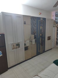 غرفه نوم للبيع تركي 9قطع نضيفه ٠٧٧١١١٠٩٦٠٨