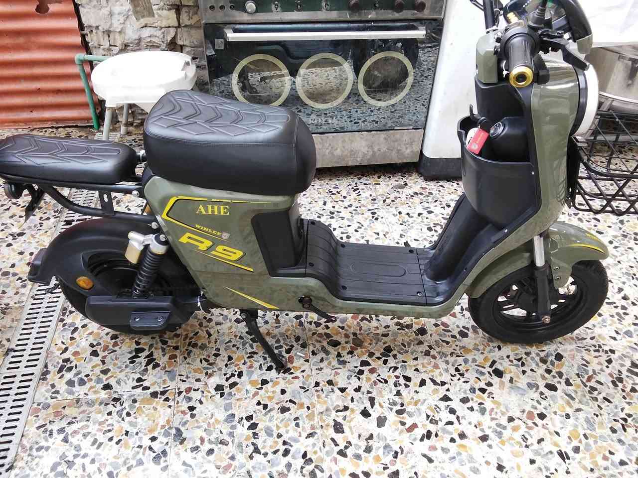 سلام عليكم دراجه شحن R9خمس بطاريات مسطره 
بغداد حي اور ***********
450الف
