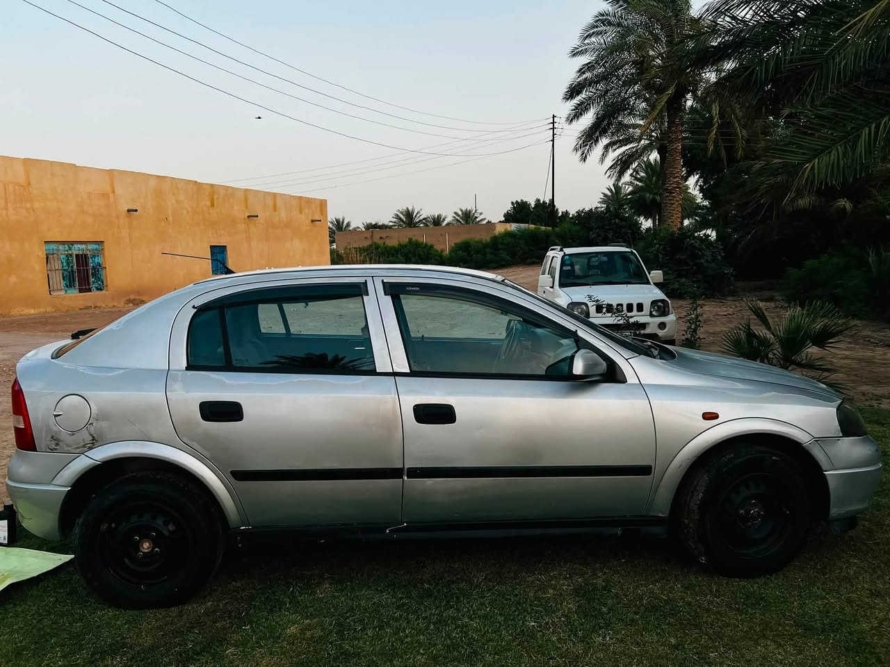اوبل استرا مديل 2002
مكفوله السيارة
محرك كير جاهز
صدر امامي خلفي جديد قبل شهر السيارة جاهزة من كل النواحي تبريد شغال مكان واسط الكوت مركز المدينة
سعره 50$ ورقة وبيه مجال قليل
للاستفسار اتصال ***********
رقم إنكليزي ديوانية
