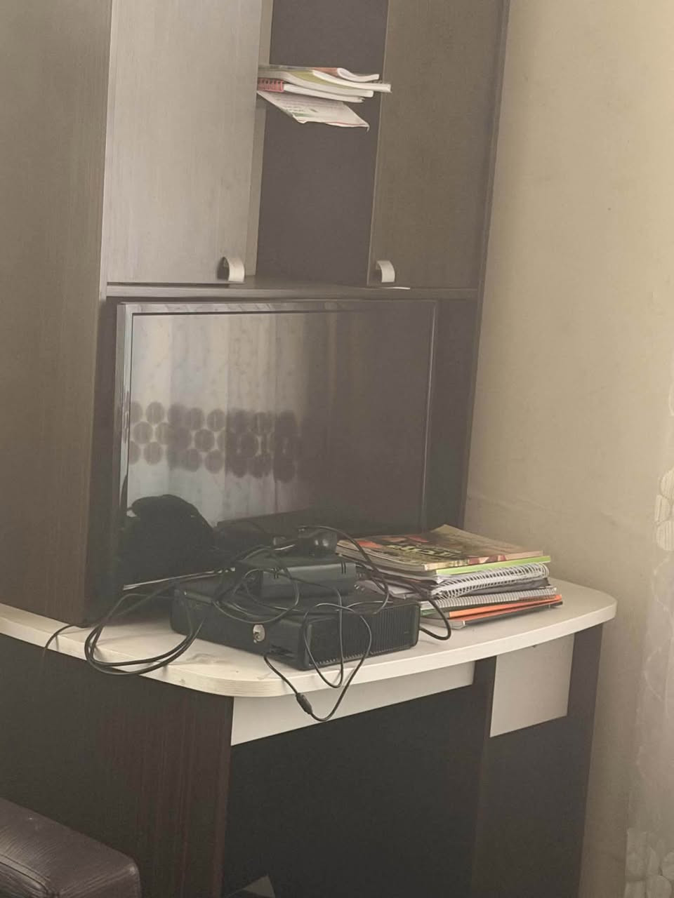 اثاث للبيع غرفة نوم قنبات
سعر خاص ***********
