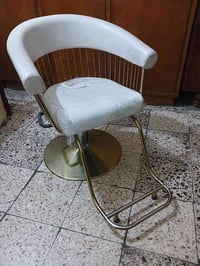 كرسي حلاقة • مستخدم شهرين • بصرة
