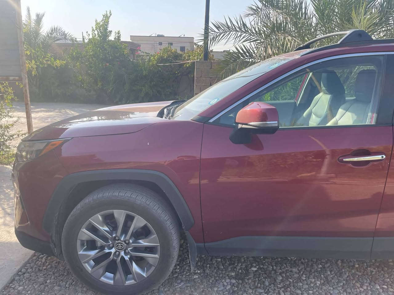 السلام عليكم....
TOYOTA  RAV4 
لمتد اعلى فئه
لون ماروني 
موديل 2024
مواصفات السيارة 
بصمة  تسغيل وأبواب
فتحة سقف 
انارة الداخلية ثلجي 
سماعات JBL
 دبل لدى امام بروجكتر 
رادار أمامي وجانبي وخلفي
مانع تصادم
صندوك كهرباء 
جام أربعة اوتو 
لايت اوتو 
شاشة كبيرة كامرة خلفية دوارة 
شاشة ابل كار بلي 
اشاير مري 
مانع انزلاق 
فور ويل 
٣ وضعيات للقيادة  ماوس 
تحكم استيرن فول
 مثبت سرعة واوامر صوتية ورادار تفاعلي وتحديد مسار شاشة اعطال حساس اطارات 
سيارة نظيفة جدا 
حادث بسيط 
سيارة رقم صلاح الدين حره هزة جديدة 
ورقم الدولي 
ماشية 56 كم وقابل للزيادة
رقم الشاصي وصور الحادث  مرفق مع الصور
باقي التفاصيل عالخاص
السعر / 220
للاستفسار
***********
