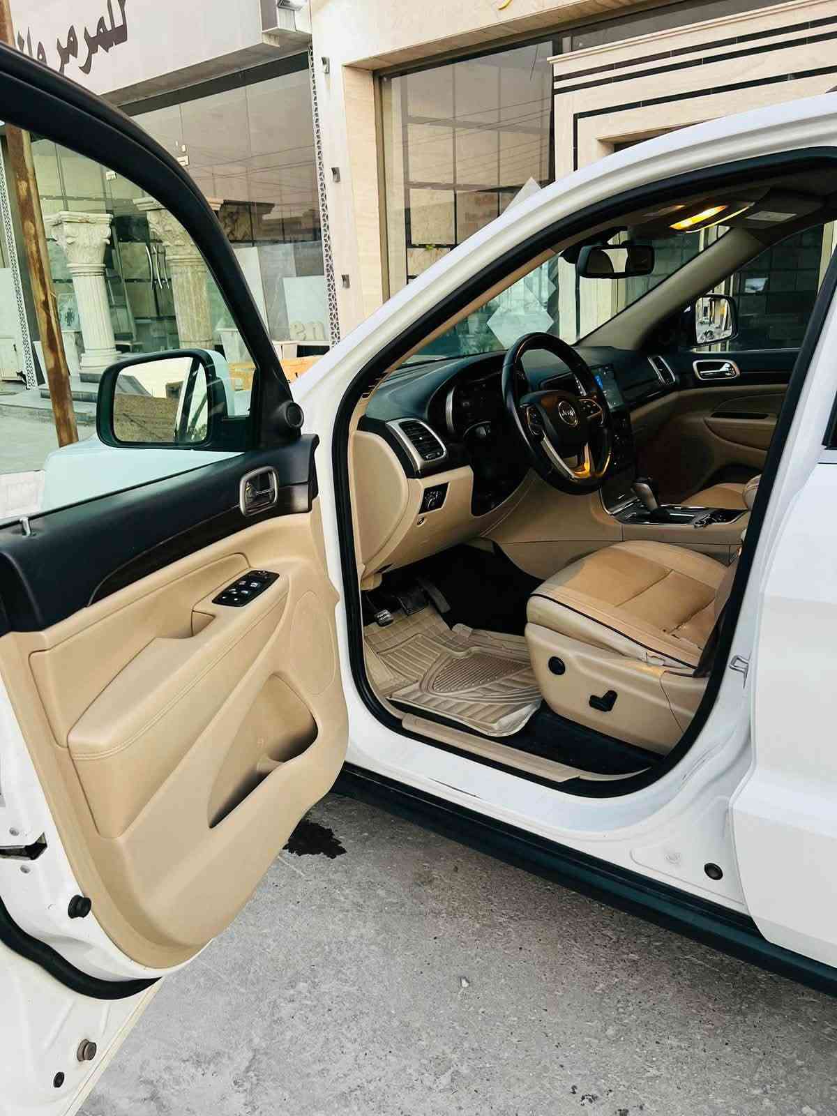 جيب لاريدو ٢٠١٦ وارد أمريكي بدون حادث فقط شبر بل جنطه باقي سيارة كفالة عامة بيع مستعجل ١٦٨ وبيه مجال كلش بسيط مكينة وكير وتبريد وكهربائيات وصدر كلشي مكفول بيه *********** العنوان بغداد بلديات
