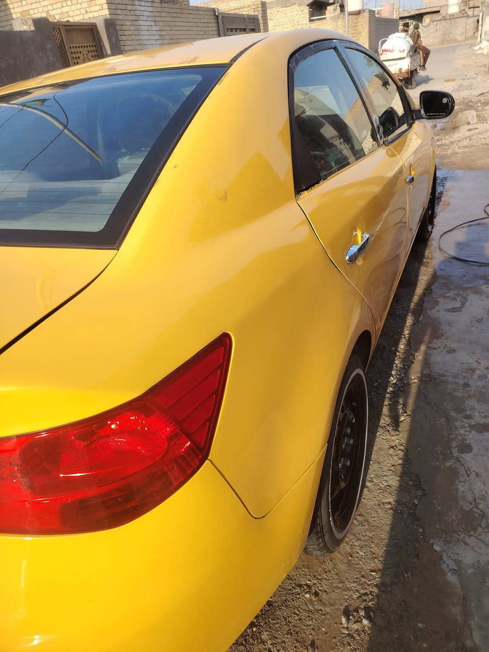 البيع سعر 77وبيه مجل حك جيه تجي شوف بعينك مكان بغداد نهروان *********** تصل وني خادم
