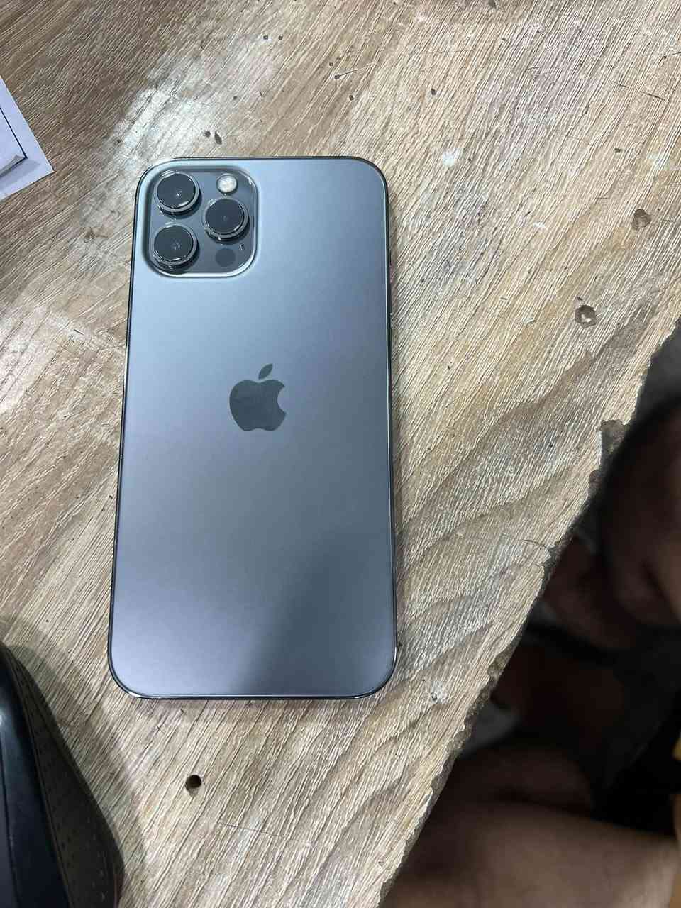 آيفون ١٢ برو ماكس • ما مفتوح • بطارية ٧٩٪