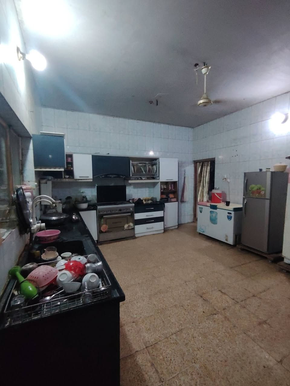 بيت للبيع طابقين زراعي سند 25 أبو خستاوي مساحته
330 أبو خستاوي قرب دائرة المرور تبعد عن الشارع 500 متر نصف المنطقه بين سنجار و طريق كربلاء 
4 غرف و صاله مثل ما موضحه بالصوره و مطبخ بيت كامل و صحيات بالطابقين 
و خارجيه أيضا  و بيتونه كبيرة و سطح 
للاستفسار عن السعر واي شي يخص البيت الاتصال بالرقم 
***********
***********
