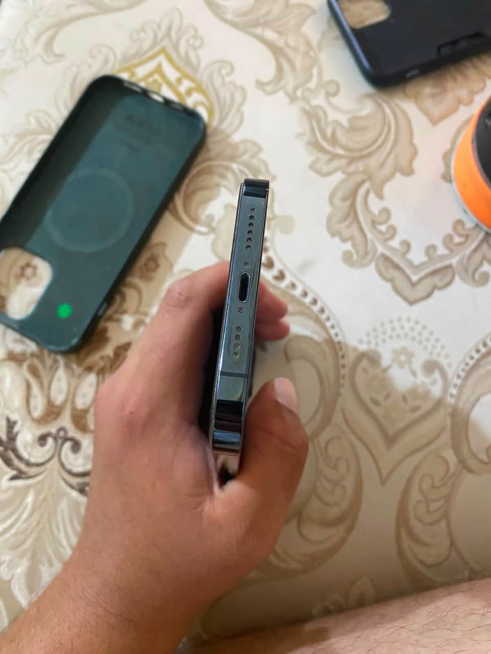 ايفون 12 برو ماكس • ٢٥٦ • ظهر مكسور