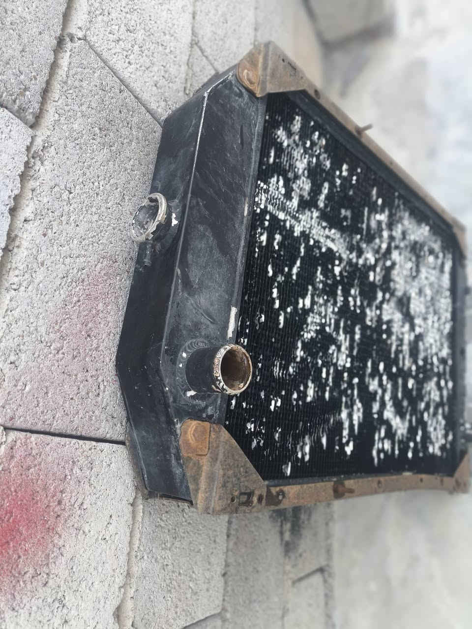 السلام عليكم راديتر فيات جاهز يرهم على جميع الموديلات للبيع مكاني ميسان الشراي يتصل ***********//***********
