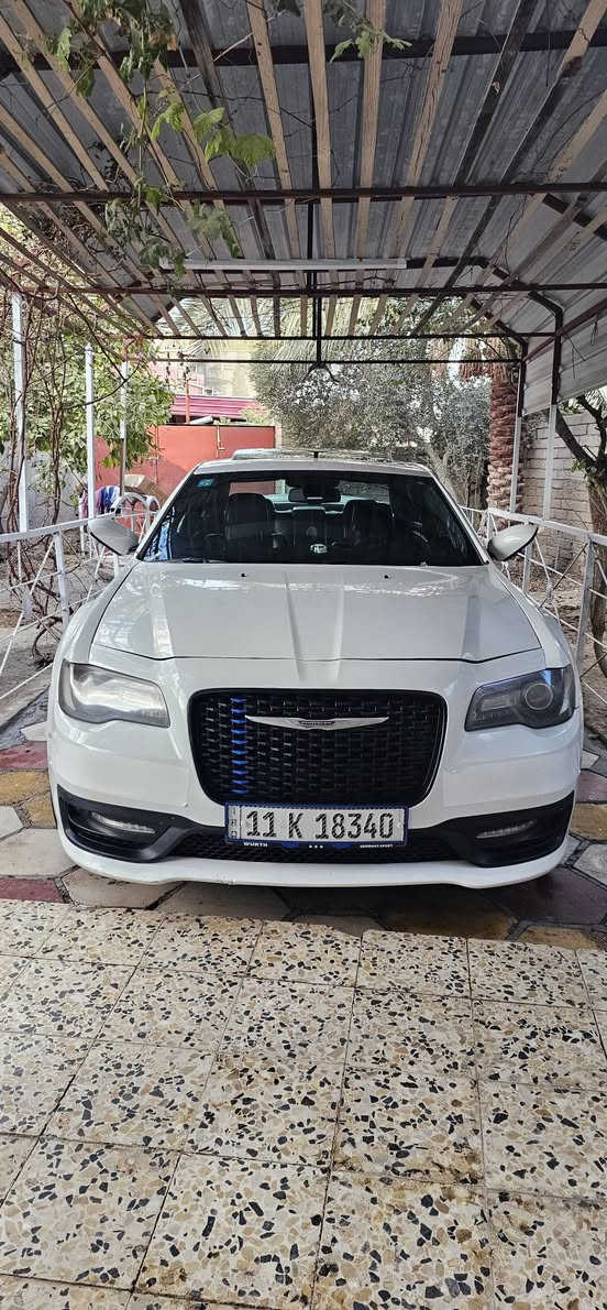 السلام عليكم للبيع 
اوباما 2018 S وارد كندي
السياره حادثها بنيد وجاملغ  بدون دواخل بدون شواصي شرط بس الخشم  ايرباكات سليمه وبارد بالباب خلف العبري  اثر طخت باب البيت خفيف صور الحادث موجود بالمنشور 
كير مكينه كفاله شرط 
ماشيه 83 ميل mi
بانوراما طكتين 
كشنات تدفئة 
كشنات جلد S 
كشنات كهرباء 
تشتغل عن بعد 
بجم عريض كبس 
شفتات استيرن 
لايت زنون 
تبريد قطعتين جاهز
كير ماوس 
شاشة كبيرة كاربلي 
كامره دواره 
مثبت سرعه 
ابواب بصمه 
هيتر بالمرايه 
تحكم استيرن 
محرك 3600 تو ويل 
ويل عنكبوت 20 
رقم بغداد دولي باسمي  تحويل ثاني يوم  
شنويه الحد 2030  
مكان السياره البصره قضاء المدينه رقم الهاتف *********** 
السعر 245 وبيها مجال حق الجيه 
والله يرزق الجميع اخوان رجاءا بدون تعب وحجي زايد تصيرلك السياره انا خادم ماتصيرلك انشالله تحصل الأفضل ( وعلى نياتكم ترزقون )

