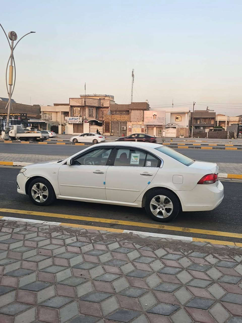 السلام عليكم 
 اوبتما 2009 وارد خليجي رقم بغداد الدولي مداور ثاني يوم مواصفات شاشه ايباد كامرا دواره انضمت قياده مانع انزلاق دواخل لونين تحكم استيرن باقي مواصفات واضحه مكينه 2000 دوش سياره جاهزه من كلشي  مكينه كير حديدية تبريد تخم تاير جاهزه سياره السعر 93وبيه مجال بسيط سونار بالمنشور  مكان السياره الديوانيه ***********
