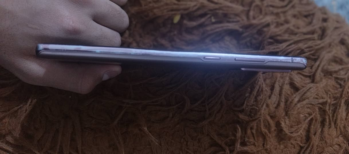 سلام عليكم موبايل سامسونك A72 ابو الـقلم ذاكرته 128 عشوائه 8 جهاز نضيف وسلاسه فول بوبجي60 فريم مكاني نجف السعر 260 وبي مجال للطيبين بيع او مراوس ب ايفون ونطي فرق الاستفسار ع رقم *********** بي واتسـاب
