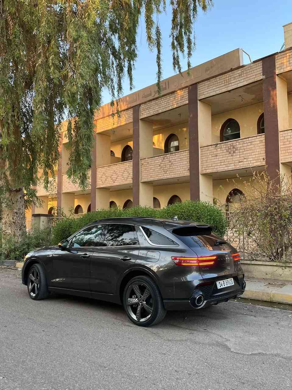 جينيسس GV70 برستيج 2024 داخل احمر مميز
رقم بصره شهداء وكاله عامه بئسم مشتري 
فول مواصفات للاخيرر  اعلى فئة بجينيسس 

 محرك V4 تيربو 

ماشيه 45 mi

حادثها جاملغ موجود ويها من امريكا وحافه بنيد صبخ  فقط قطعه وحده تبديل 

 مكان سيارة البصرة 

‏***********
