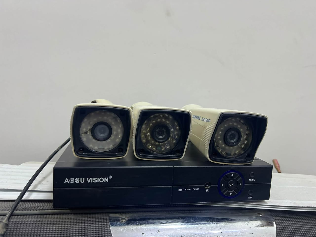 ٤ كاميرات • سامسونج AHD ٦ميگابكسل • DVR ٤CH